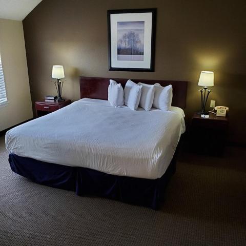 Sterling Hotel And Suites Clive Экстерьер фото
